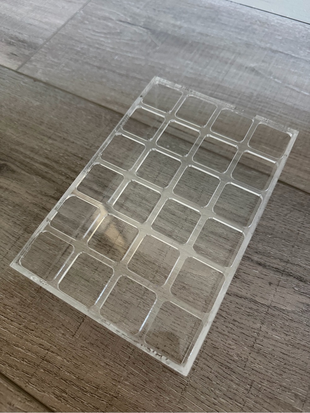 Acrylic lipstick storage and display tray